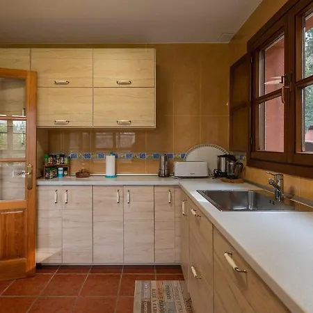 Holiday home Casa Entrencinas Collera