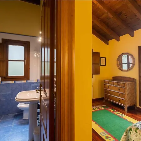 Casa Entrencinas Holiday home